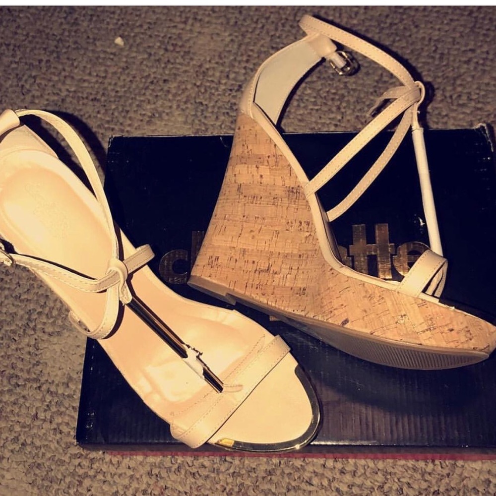 New Cream / Nude wedges